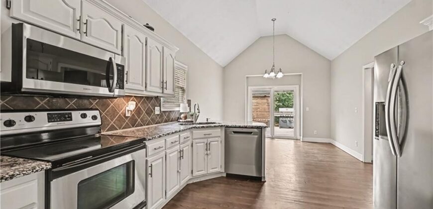 10726 N Tennessee Avenue, Kansas City, MO 64157