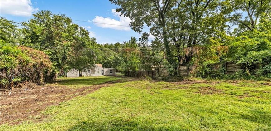 3820 N Brighton Avenue, Kansas City, MO 64117