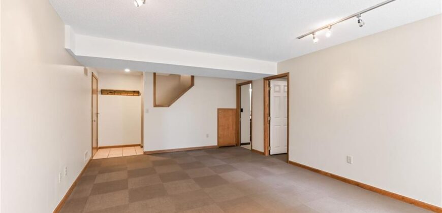 1303 NE 103rd Street, Kansas City, MO 64155