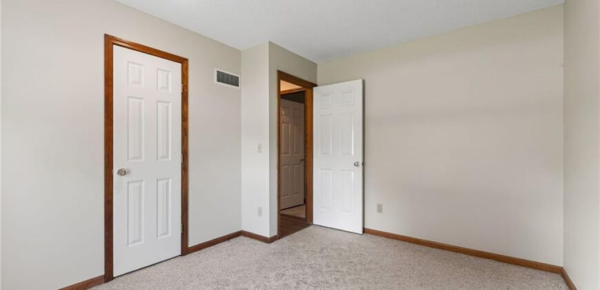 1303 NE 103rd Street, Kansas City, MO 64155