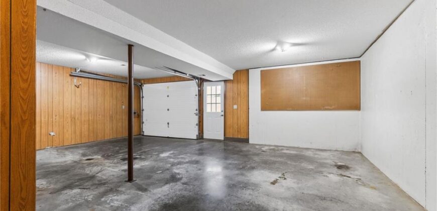 1303 NE 103rd Street, Kansas City, MO 64155