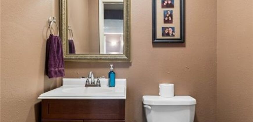 1721 Parkside Drive, Liberty, MO 64068