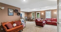 1721 Parkside Drive, Liberty, MO 64068