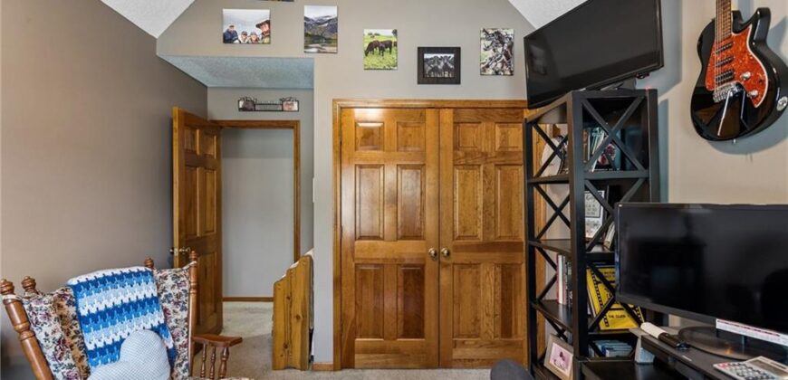 1721 Parkside Drive, Liberty, MO 64068