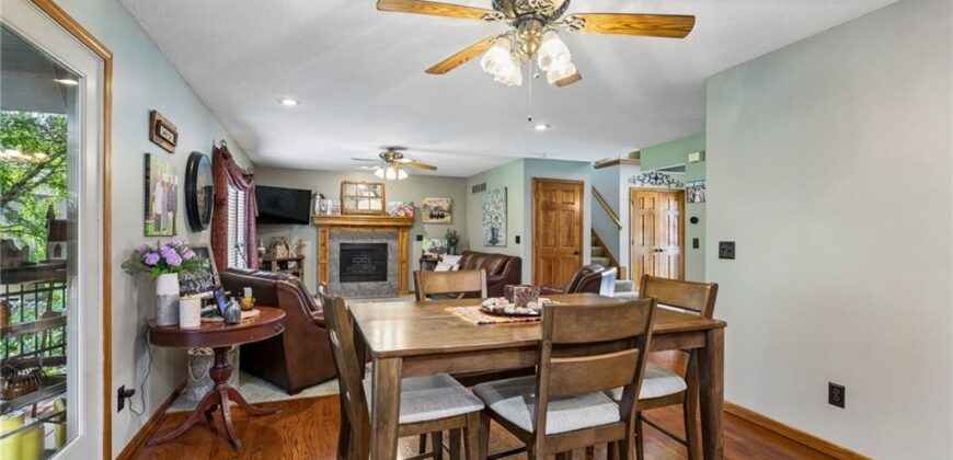 1721 Parkside Drive, Liberty, MO 64068