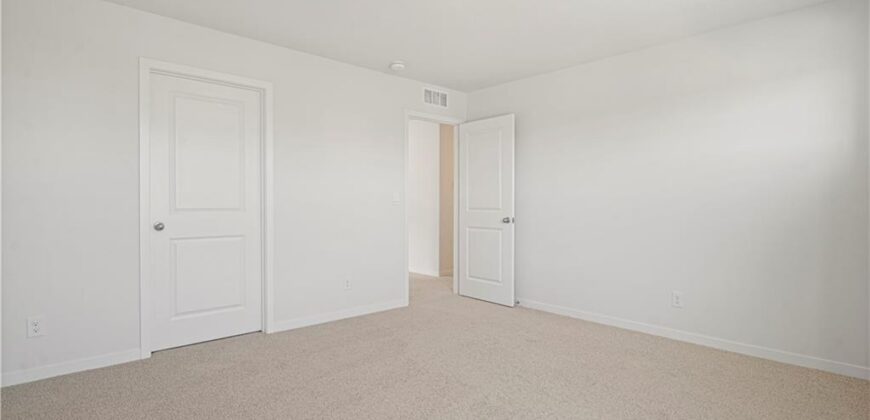 10704 N Richmond Avenue, Kansas City, MO 64157