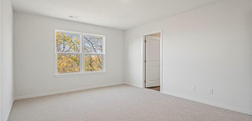 10704 N Richmond Avenue, Kansas City, MO 64157