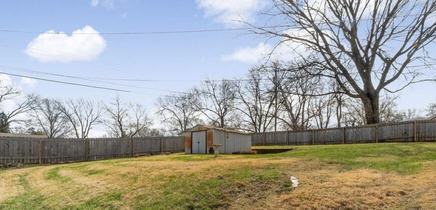 5613 N Euclid Avenue, Gladstone, MO 64118