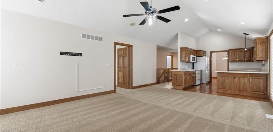 7907 N Cherry Street, Kansas City, MO 64118