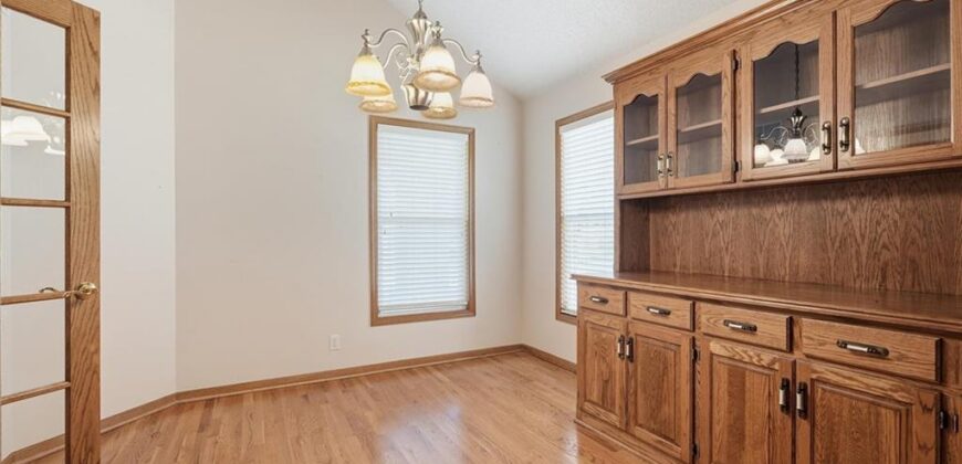 7907 N Cherry Street, Kansas City, MO 64118