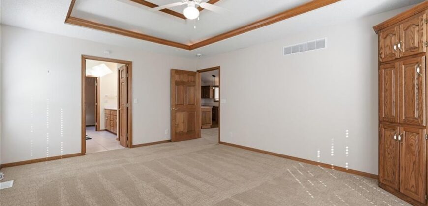 7907 N Cherry Street, Kansas City, MO 64118