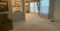 8543 N Robinhood Avenue, Kansas City, MO 64154