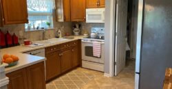 8543 N Robinhood Avenue, Kansas City, MO 64154