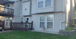 8543 N Robinhood Avenue, Kansas City, MO 64154