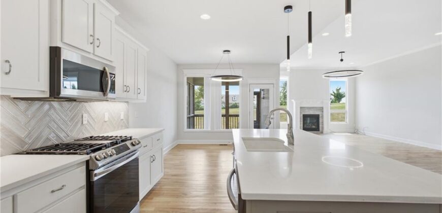 1905 NE 111th Court, Kansas City, MO 64155