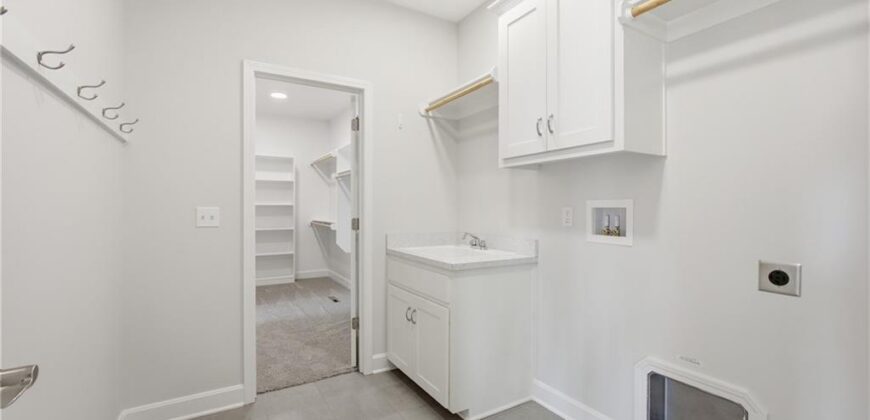 1905 NE 111th Court, Kansas City, MO 64155