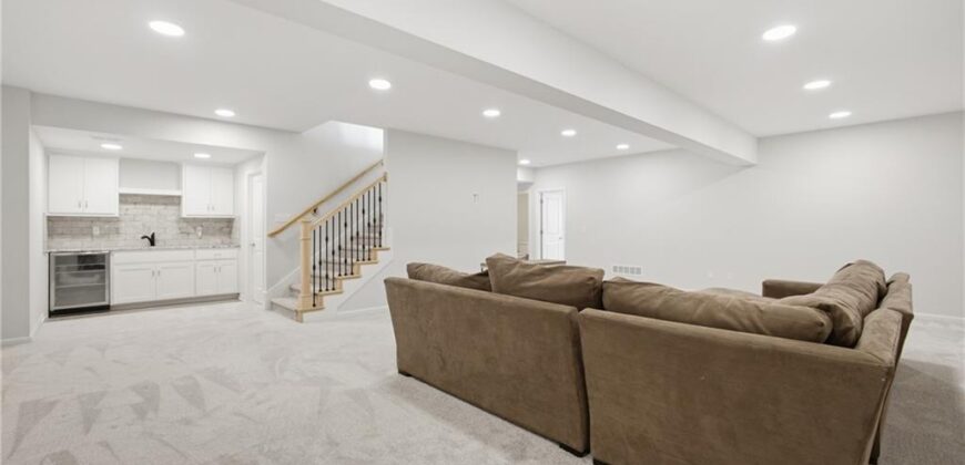 1905 NE 111th Court, Kansas City, MO 64155