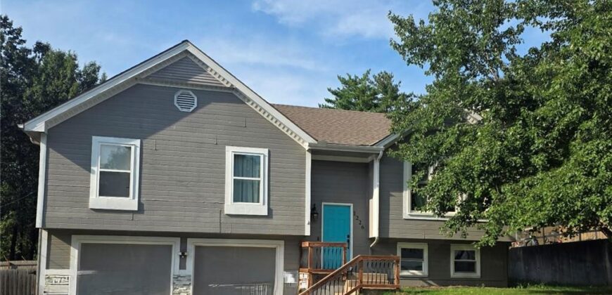 1226 NW 70th Street, Kansas City, MO 64118