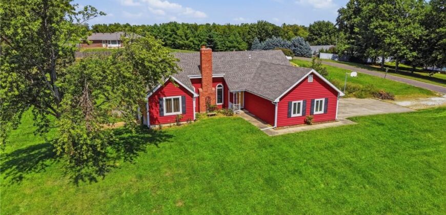 27290 Stephanie Lane, Weston, MO 64098