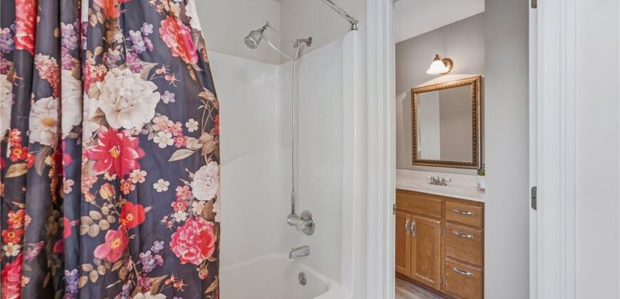 27290 Stephanie Lane, Weston, MO 64098