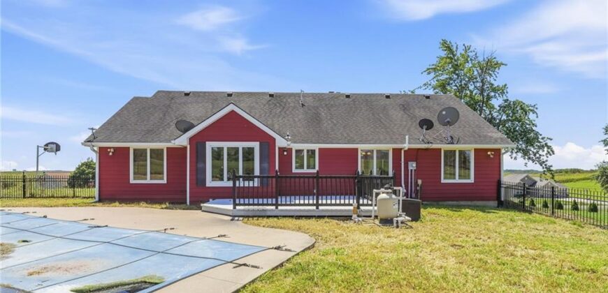27290 Stephanie Lane, Weston, MO 64098