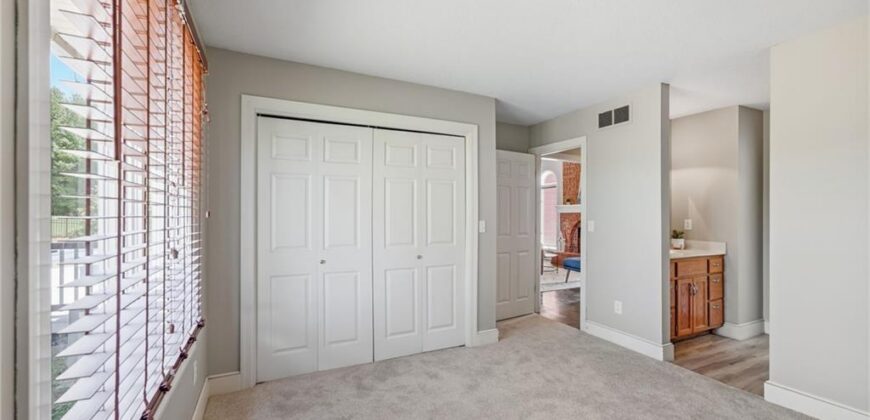 27290 Stephanie Lane, Weston, MO 64098