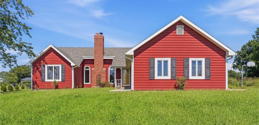 27290 Stephanie Lane, Weston, MO 64098
