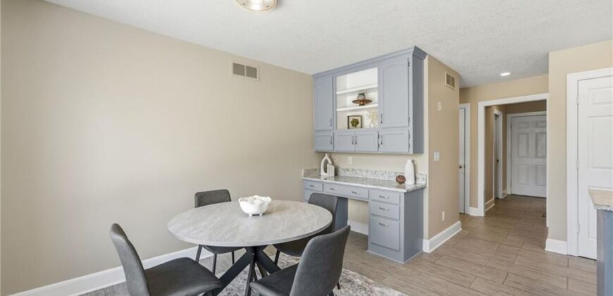 27290 Stephanie Lane, Weston, MO 64098