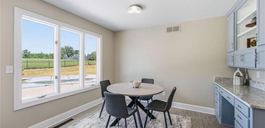 27290 Stephanie Lane, Weston, MO 64098