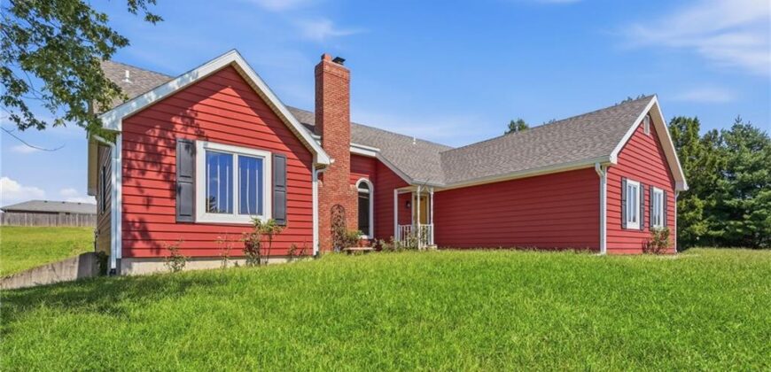27290 Stephanie Lane, Weston, MO 64098