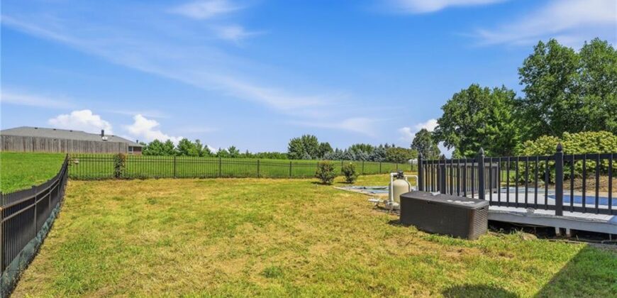 27290 Stephanie Lane, Weston, MO 64098
