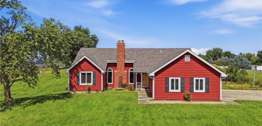 27290 Stephanie Lane, Weston, MO 64098