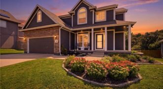 805 N Cherry Lane, Smithville, MO 64089