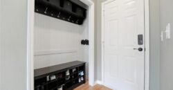 805 N Cherry Lane, Smithville, MO 64089