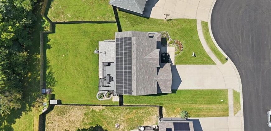 805 N Cherry Lane, Smithville, MO 64089