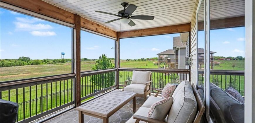 17605 Grey Hawke Ridge, Smithville, MO 64089