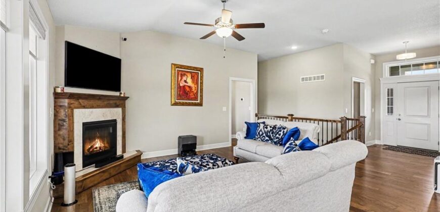 17605 Grey Hawke Ridge, Smithville, MO 64089