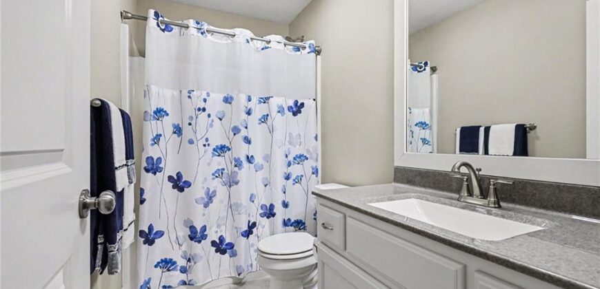 17605 Grey Hawke Ridge, Smithville, MO 64089