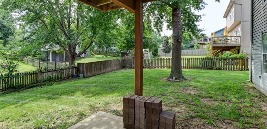 411 Shannon Avenue, Smithville, MO 64089