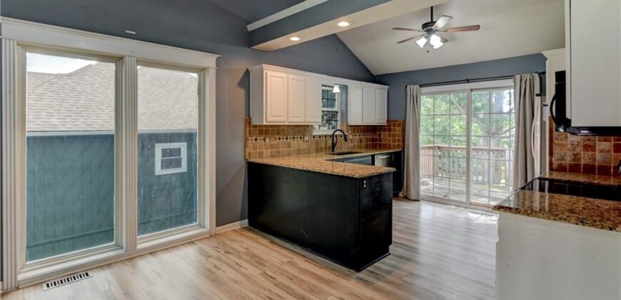 411 Shannon Avenue, Smithville, MO 64089