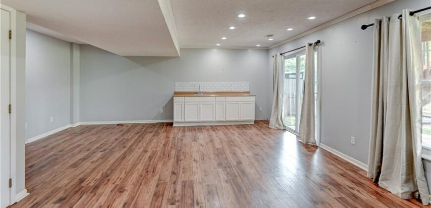 411 Shannon Avenue, Smithville, MO 64089