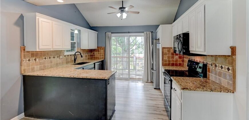 411 Shannon Avenue, Smithville, MO 64089