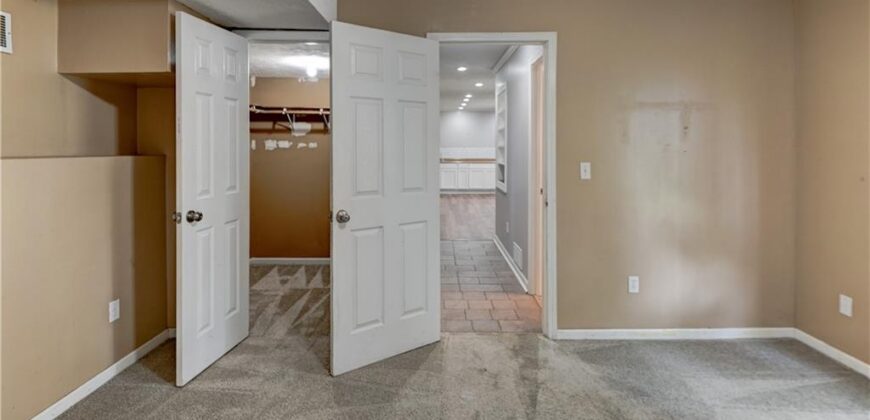 411 Shannon Avenue, Smithville, MO 64089