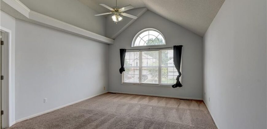 411 Shannon Avenue, Smithville, MO 64089