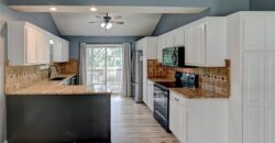 411 Shannon Avenue, Smithville, MO 64089