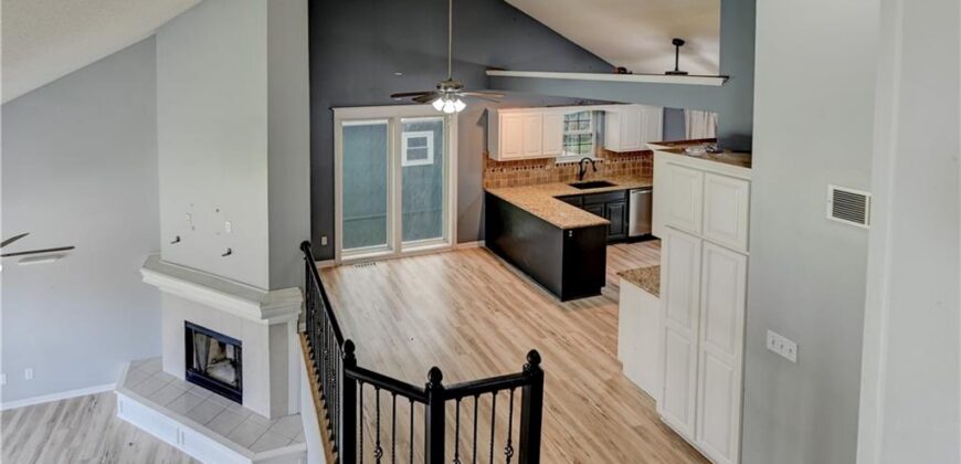 411 Shannon Avenue, Smithville, MO 64089