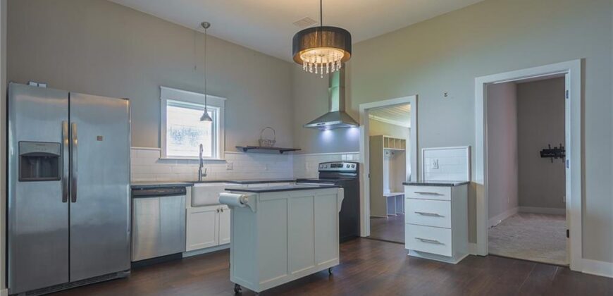 427 Benton Avenue, Excelsior Springs, MO 64024