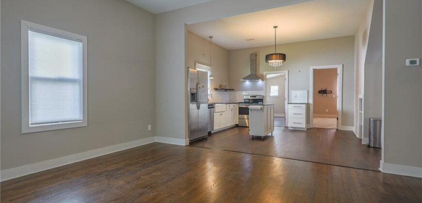427 Benton Avenue, Excelsior Springs, MO 64024