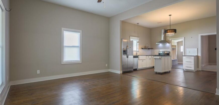 427 Benton Avenue, Excelsior Springs, MO 64024