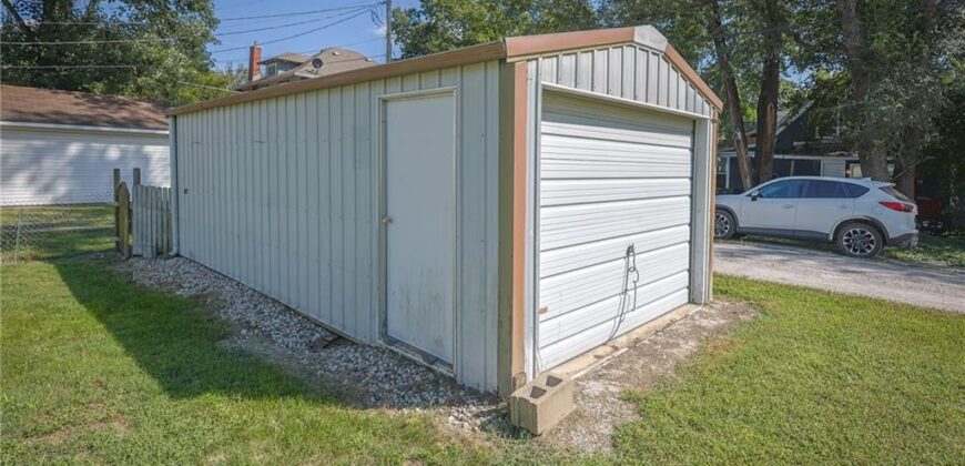 427 Benton Avenue, Excelsior Springs, MO 64024